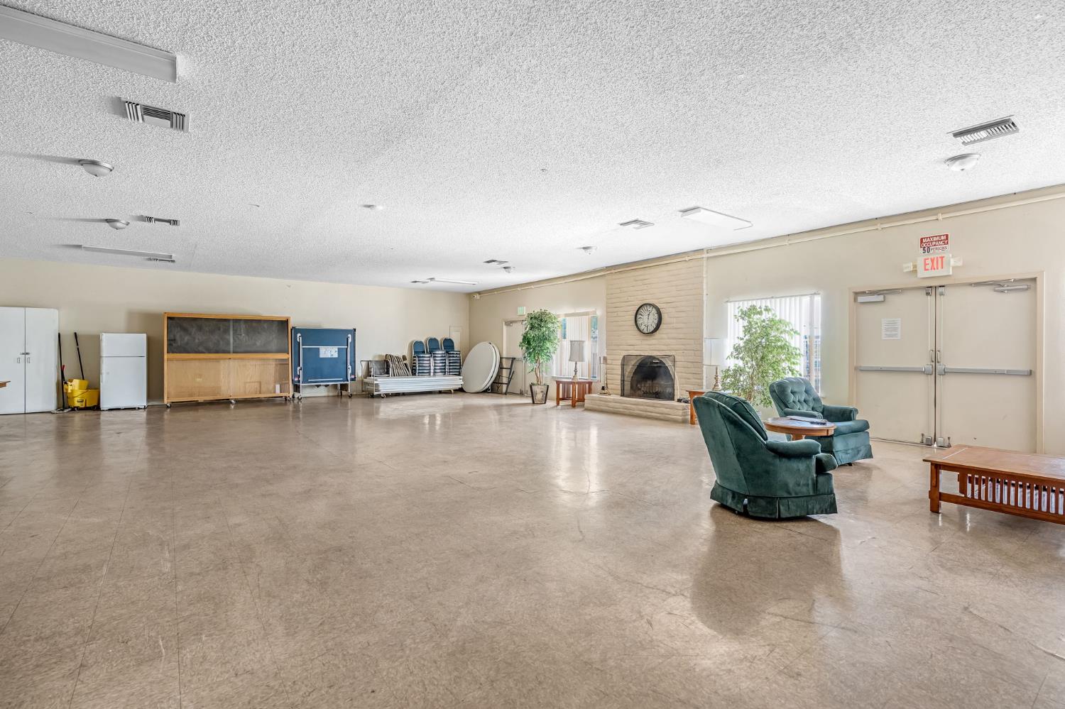 105 W Herndon Ave #132, Pinedale, CA 93650
