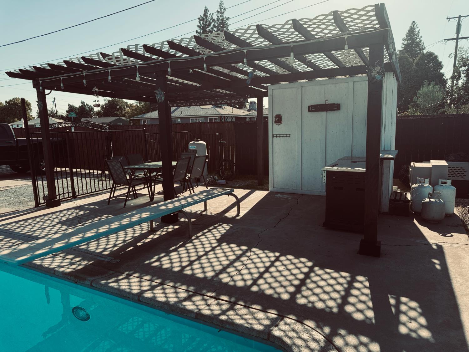 848 W Floradora Ave, Fresno, CA 93728