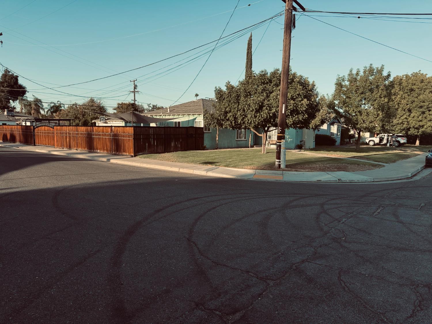 848 W Floradora Ave, Fresno, CA 93728