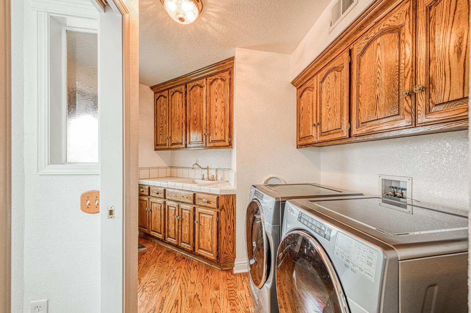 22706 Stagecoach Ln, Clovis, CA 93619