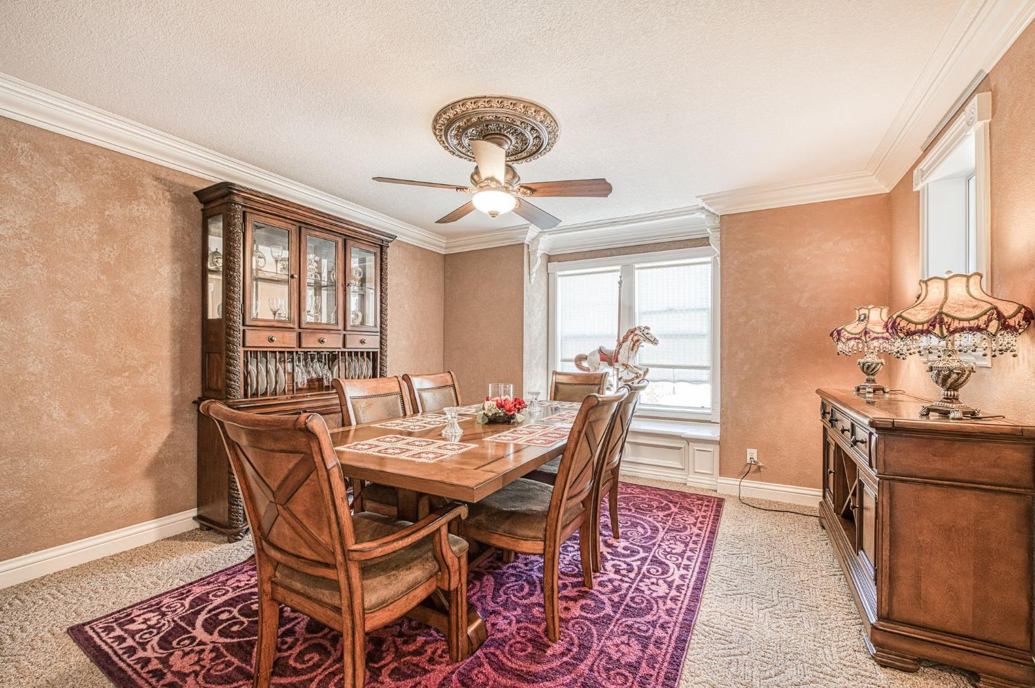 22706 Stagecoach Ln, Clovis, CA 93619