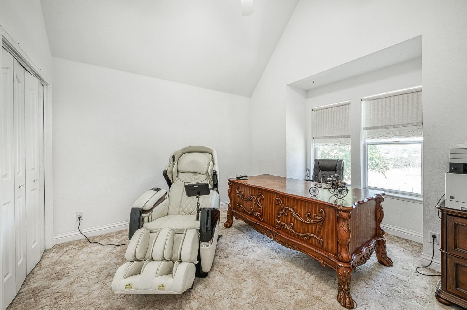 22706 Stagecoach Ln, Clovis, CA 93619