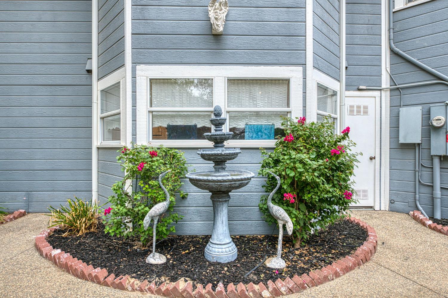 22706 Stagecoach Ln, Clovis, CA 93619
