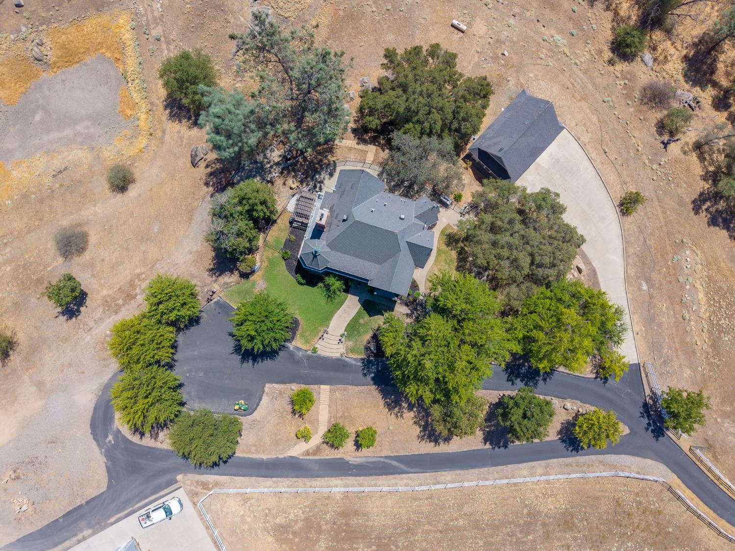 22706 Stagecoach Ln, Clovis, CA 93619