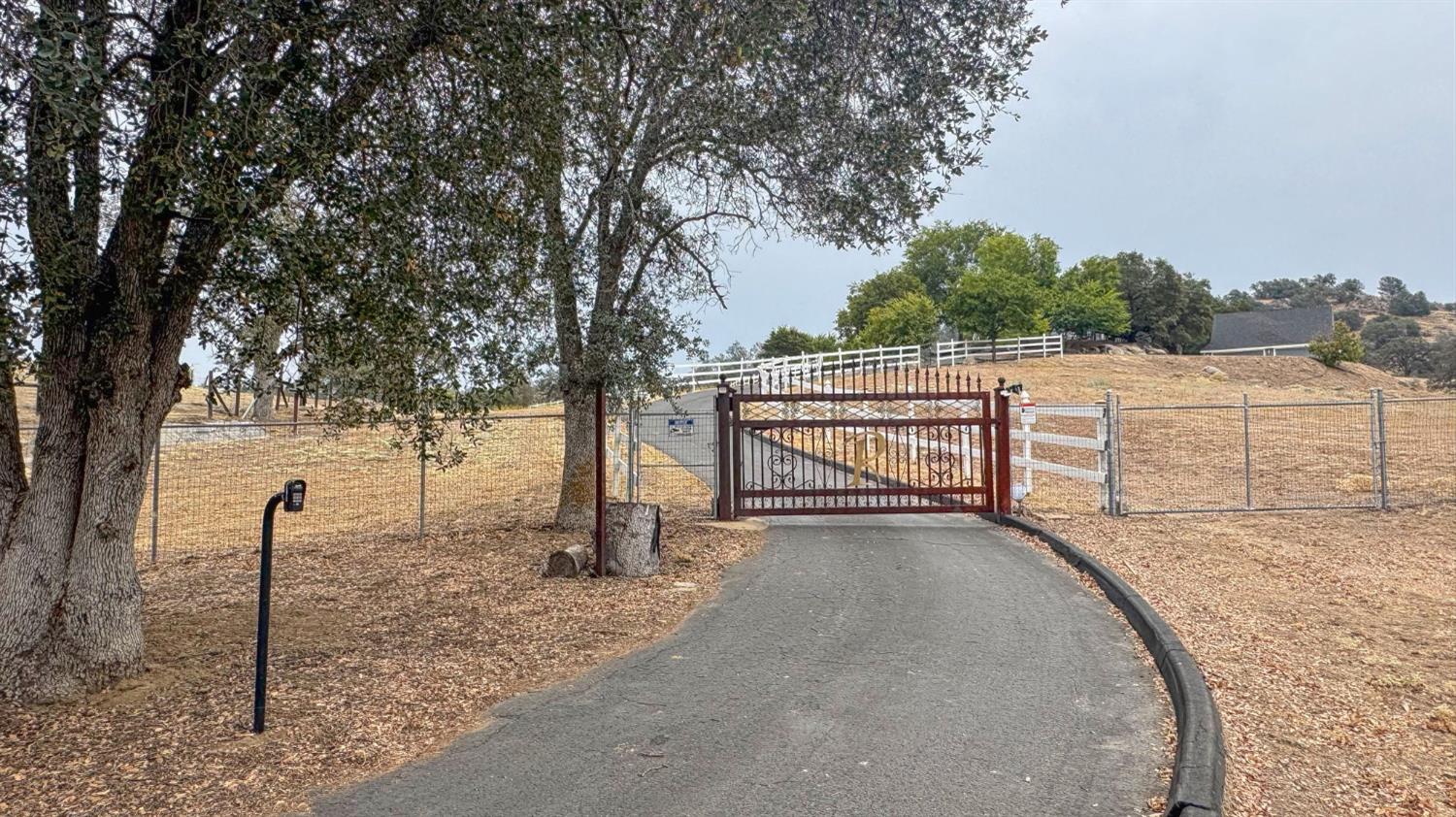 22706 Stagecoach Ln, Clovis, CA 93619