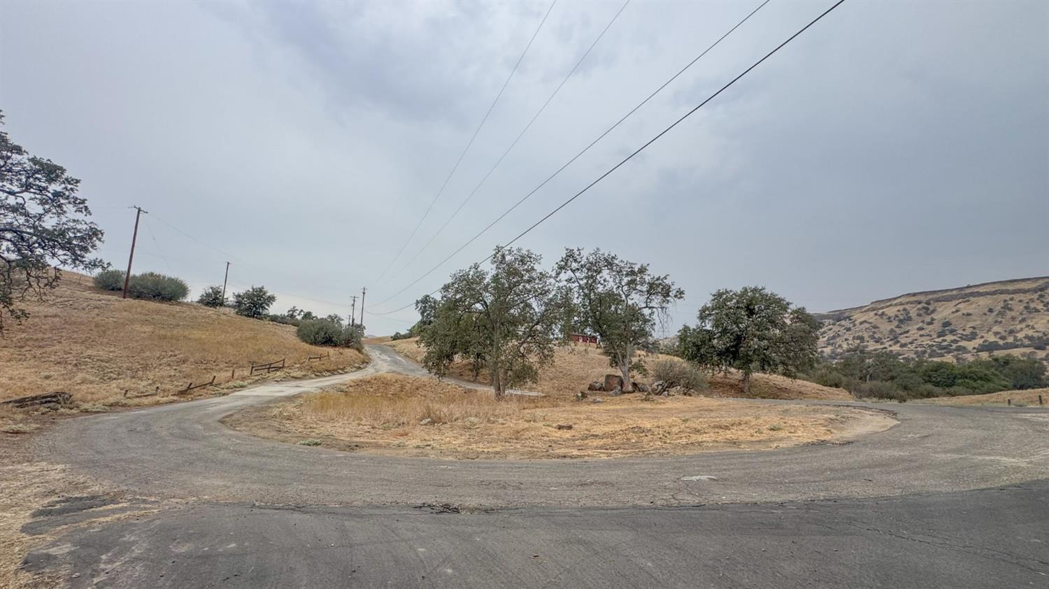 22706 Stagecoach Ln, Clovis, CA 93619