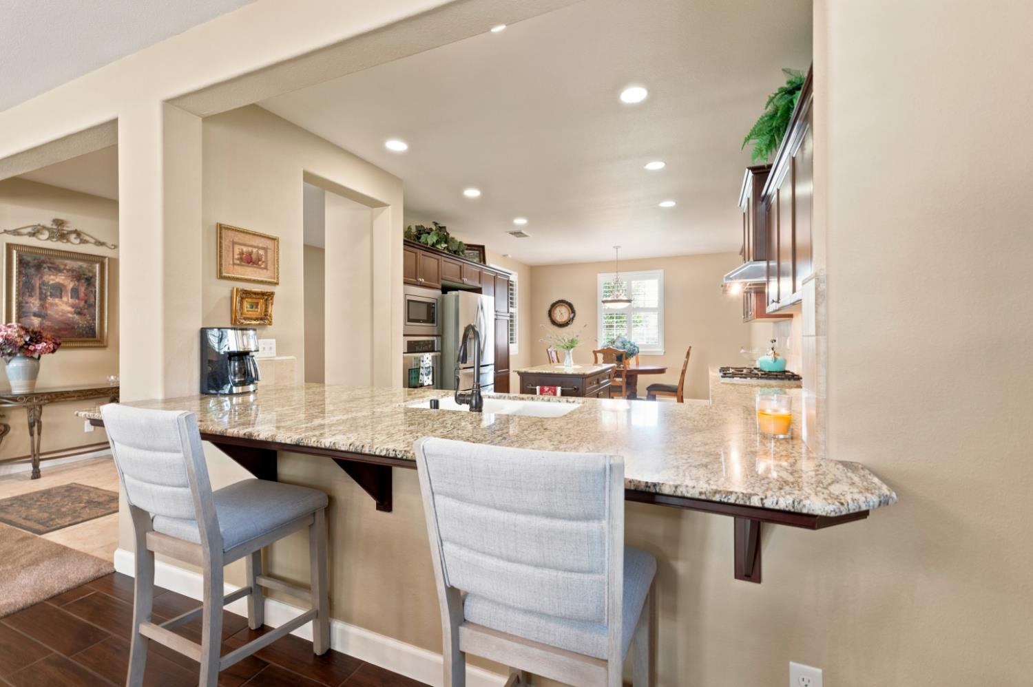 3253 Purvis Ave, Clovis, CA 93619