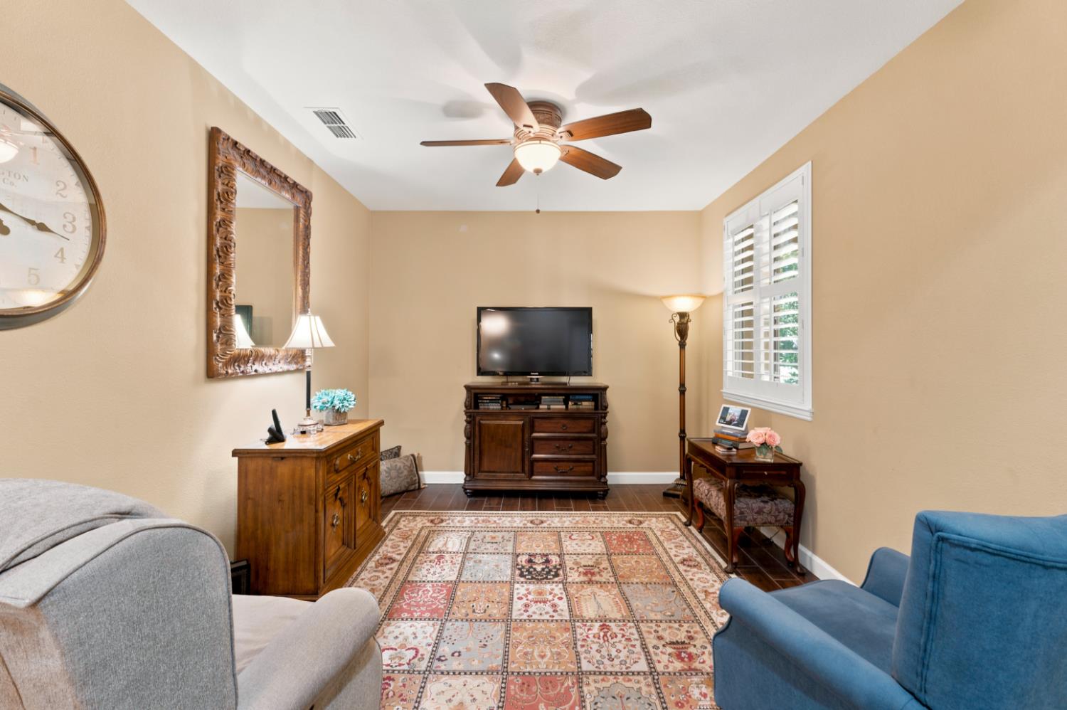 3253 Purvis Ave, Clovis, CA 93619