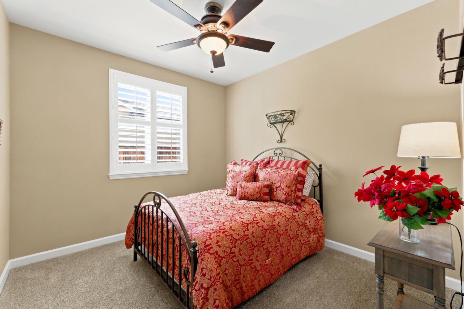 3253 Purvis Ave, Clovis, CA 93619