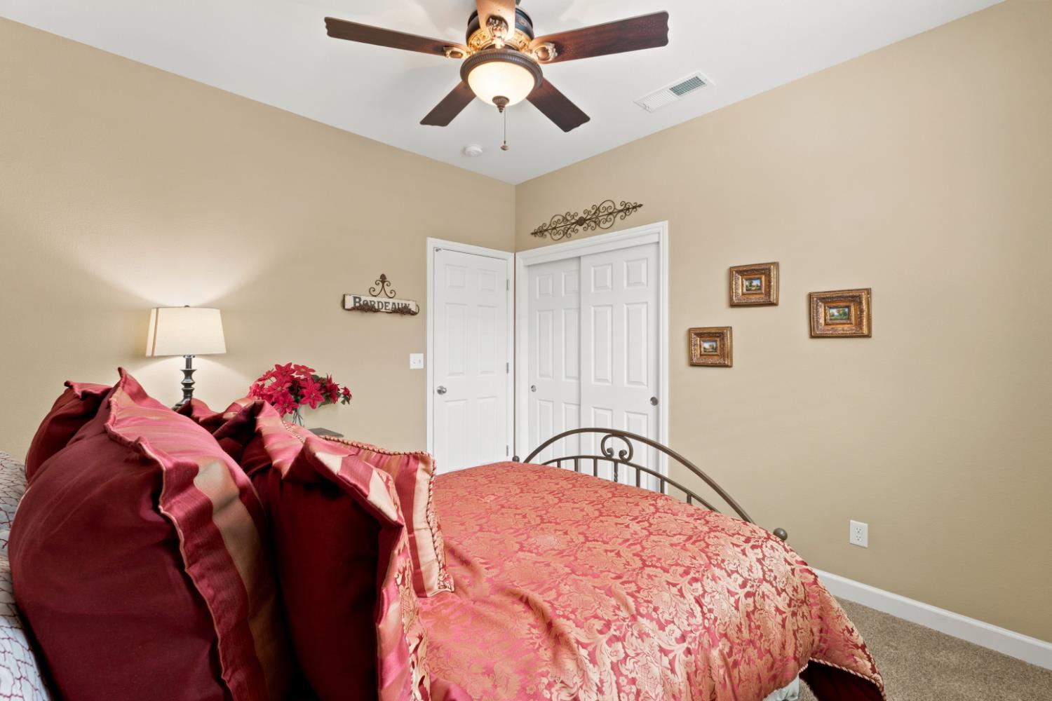 3253 Purvis Ave, Clovis, CA 93619