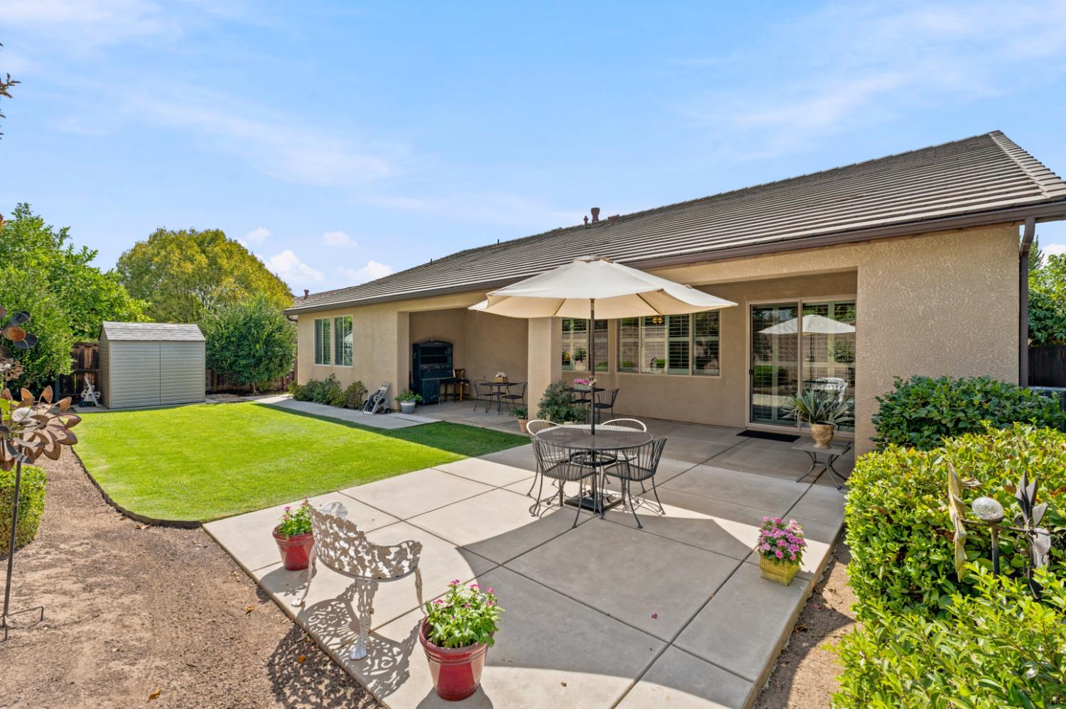 3253 Purvis Ave, Clovis, CA 93619