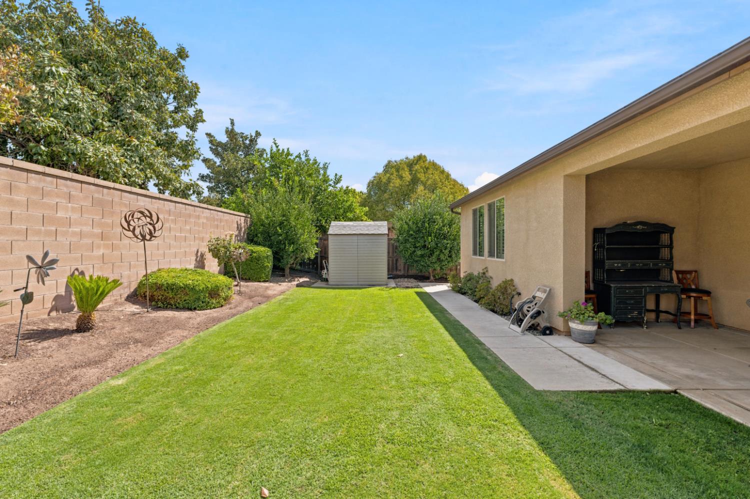 3253 Purvis Ave, Clovis, CA 93619