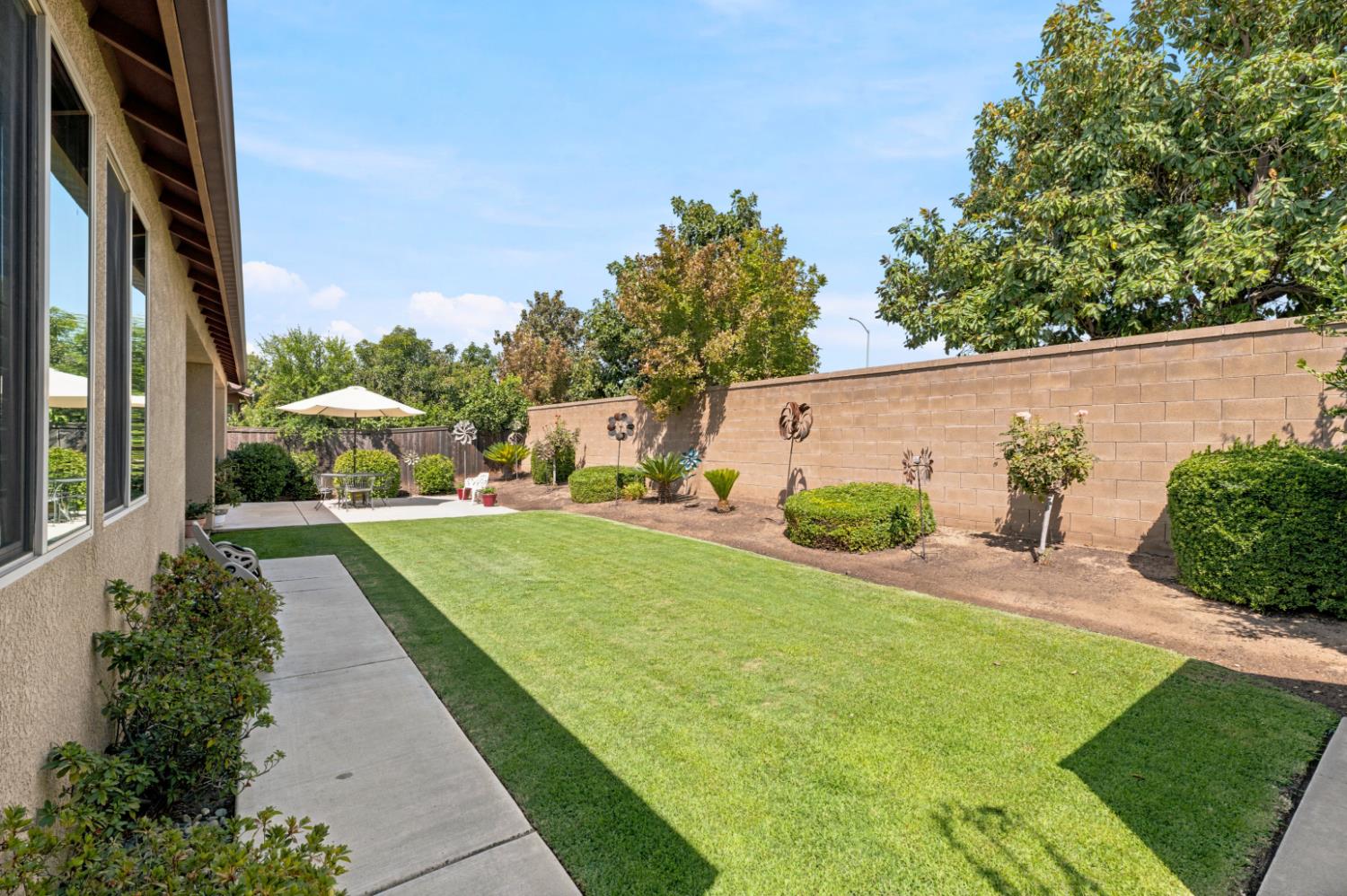 3253 Purvis Ave, Clovis, CA 93619