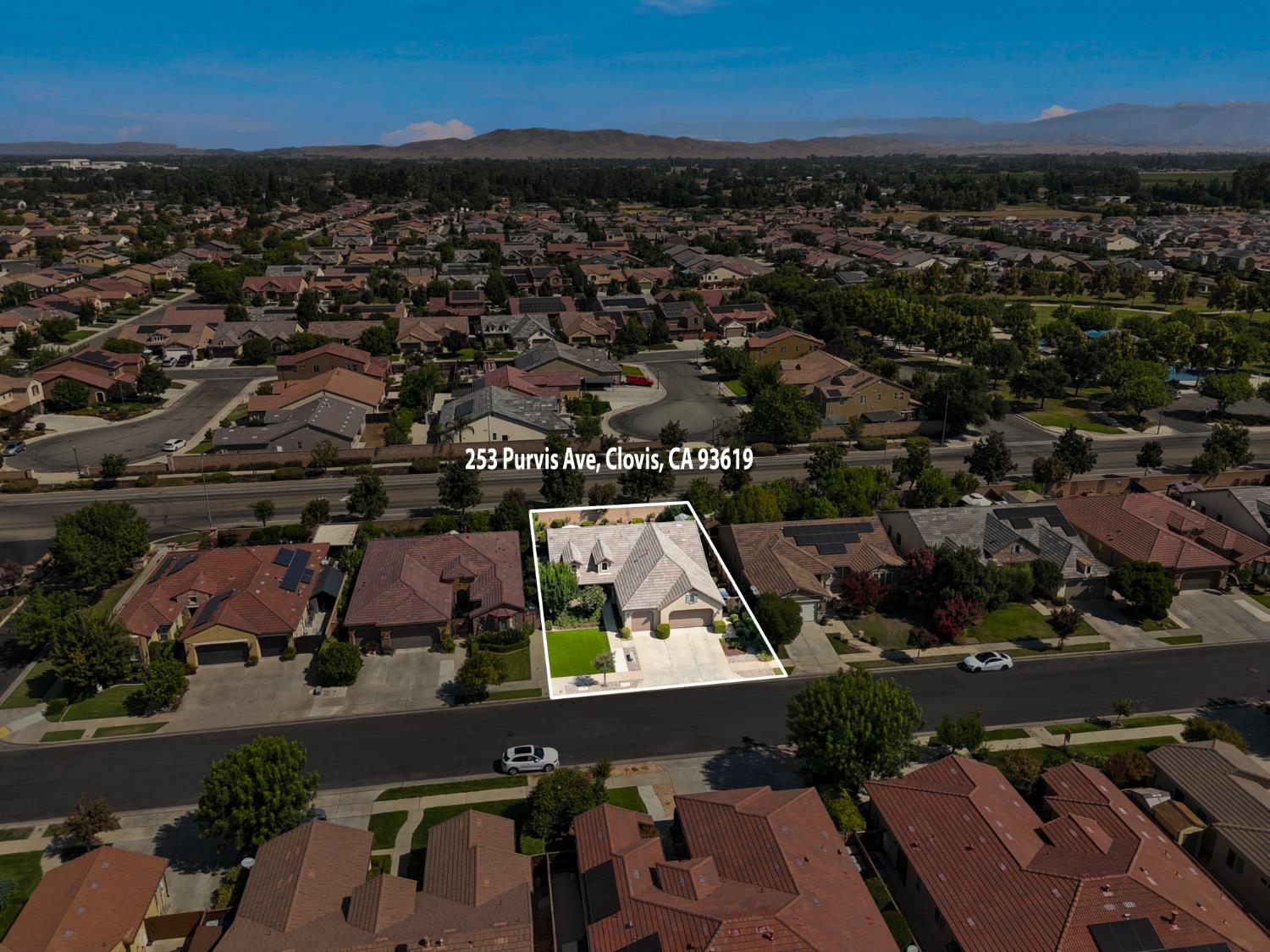 3253 Purvis Ave, Clovis, CA 93619