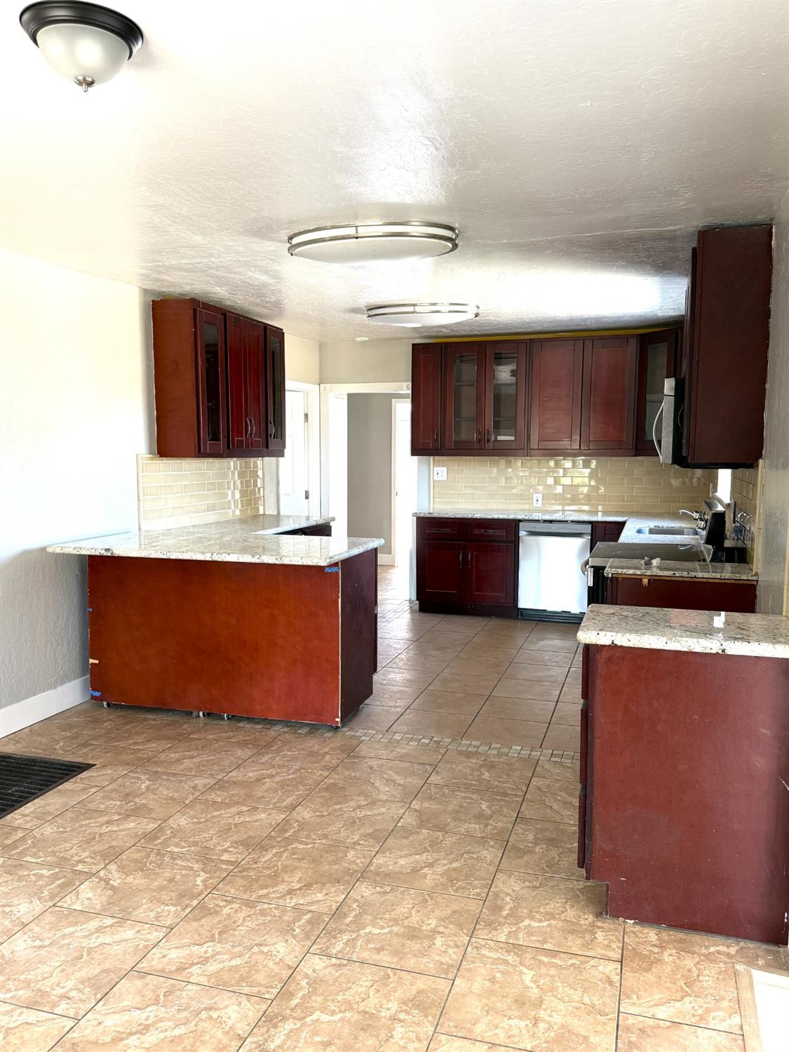 12835 Columbet, Gilroy, CA 95046