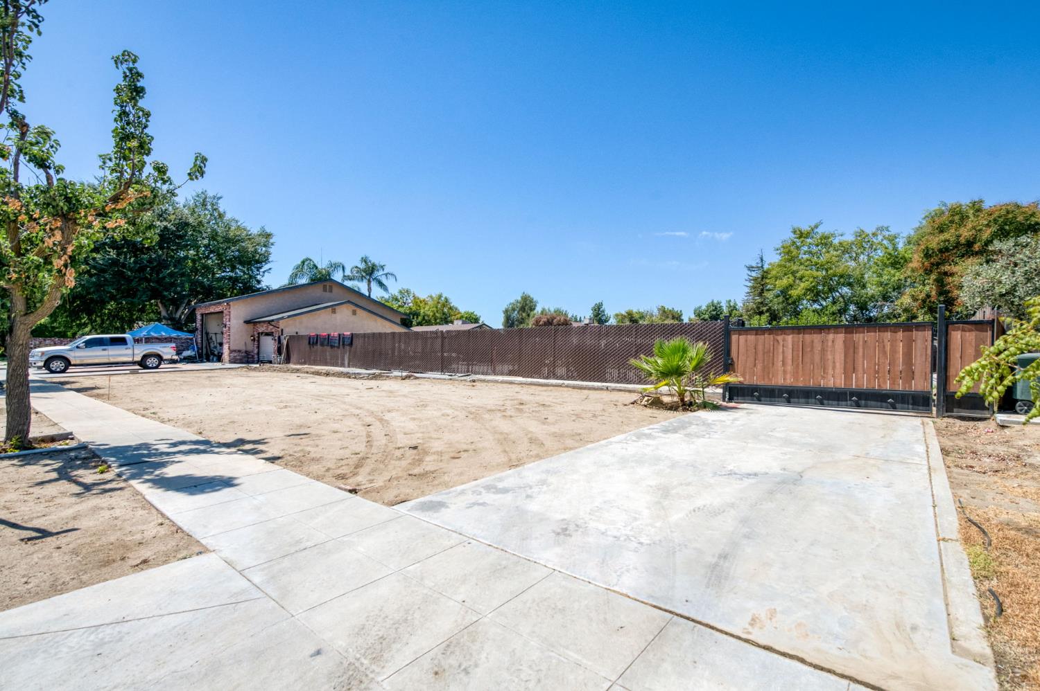 172 N Peach, Fresno, CA 93612