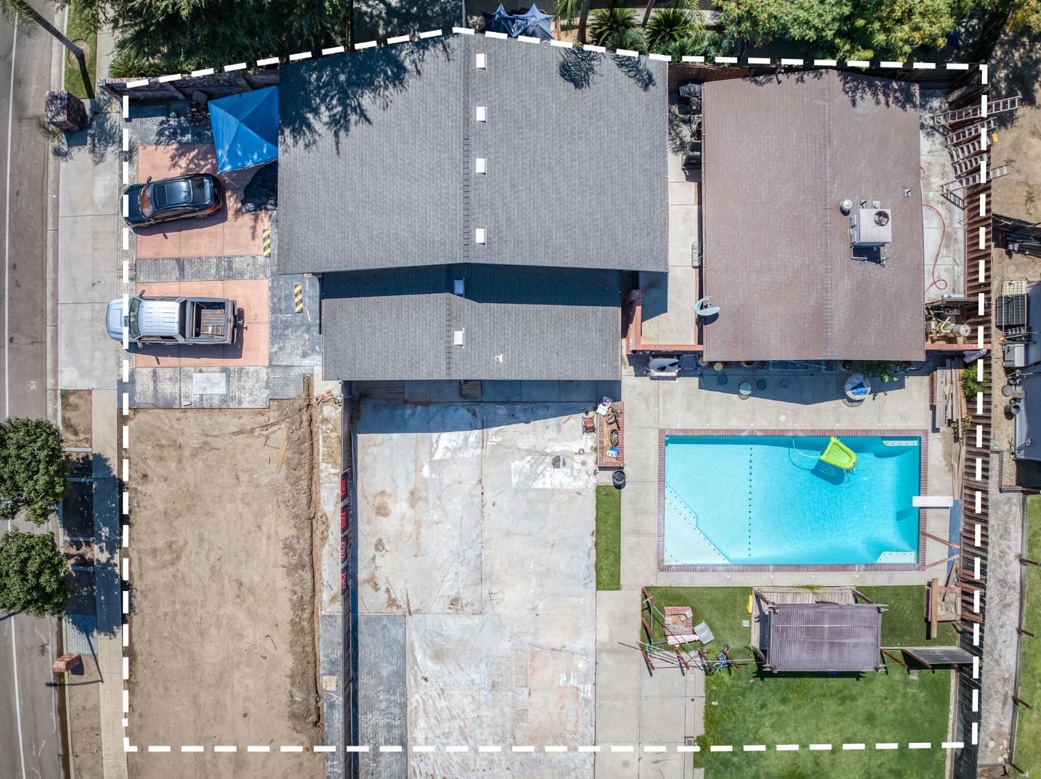 162 N Peach Ave, Clovis, CA 93612