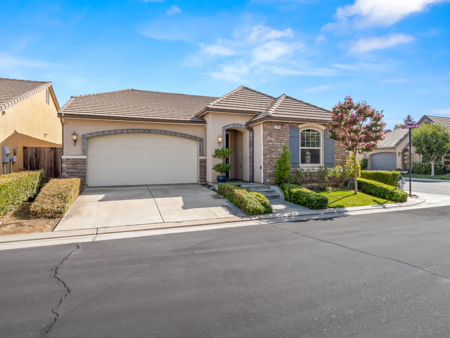 2181 W Juliet Way, Fresno, CA 93711
