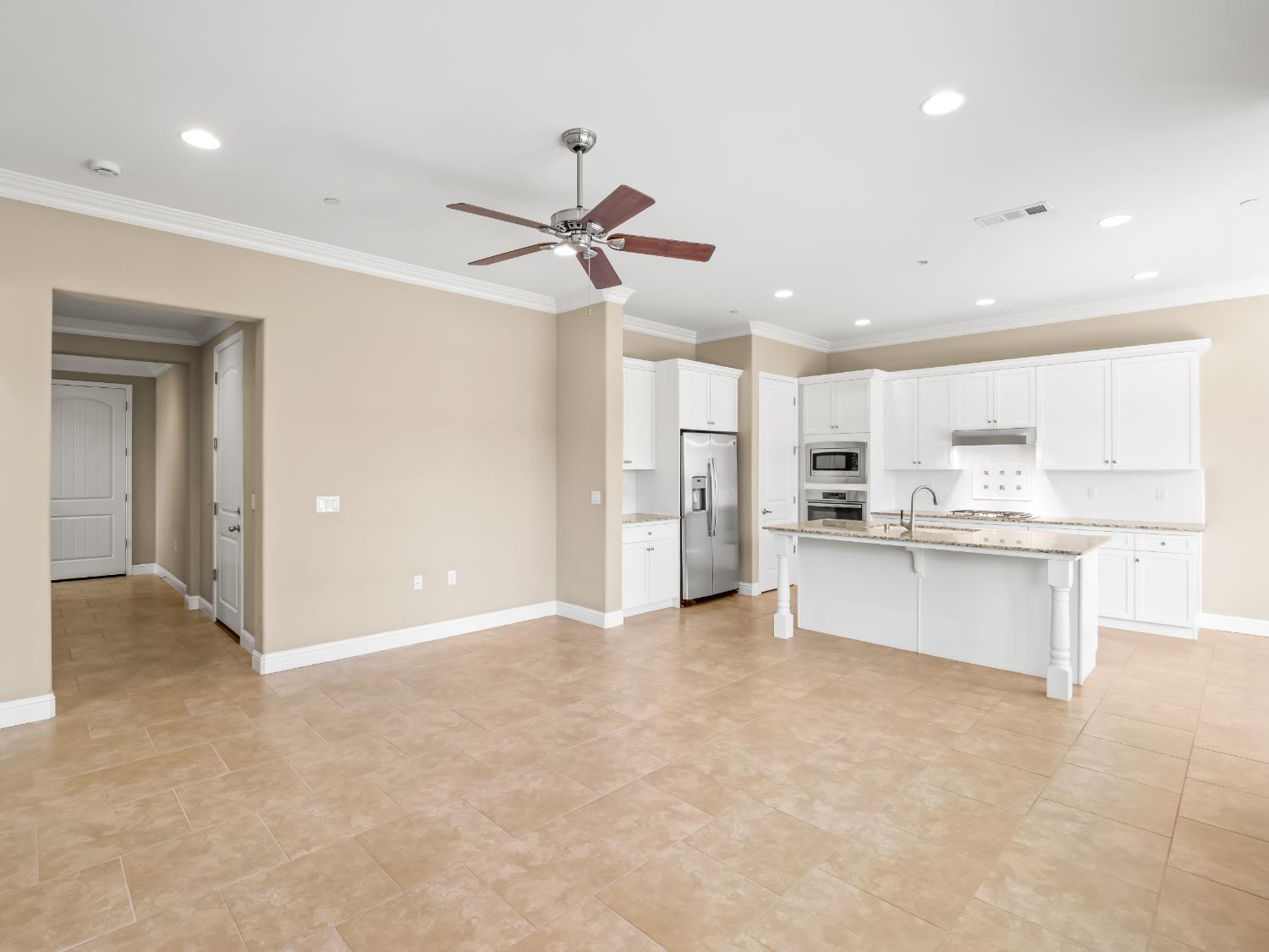 2181 W Juliet Way, Fresno, CA 93711