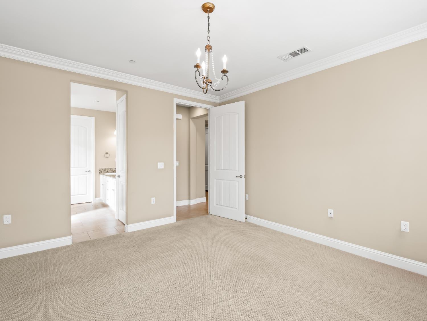 2181 W Juliet Way, Fresno, CA 93711