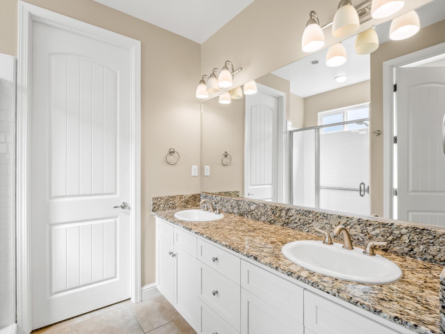 2181 W Juliet Way, Fresno, CA 93711