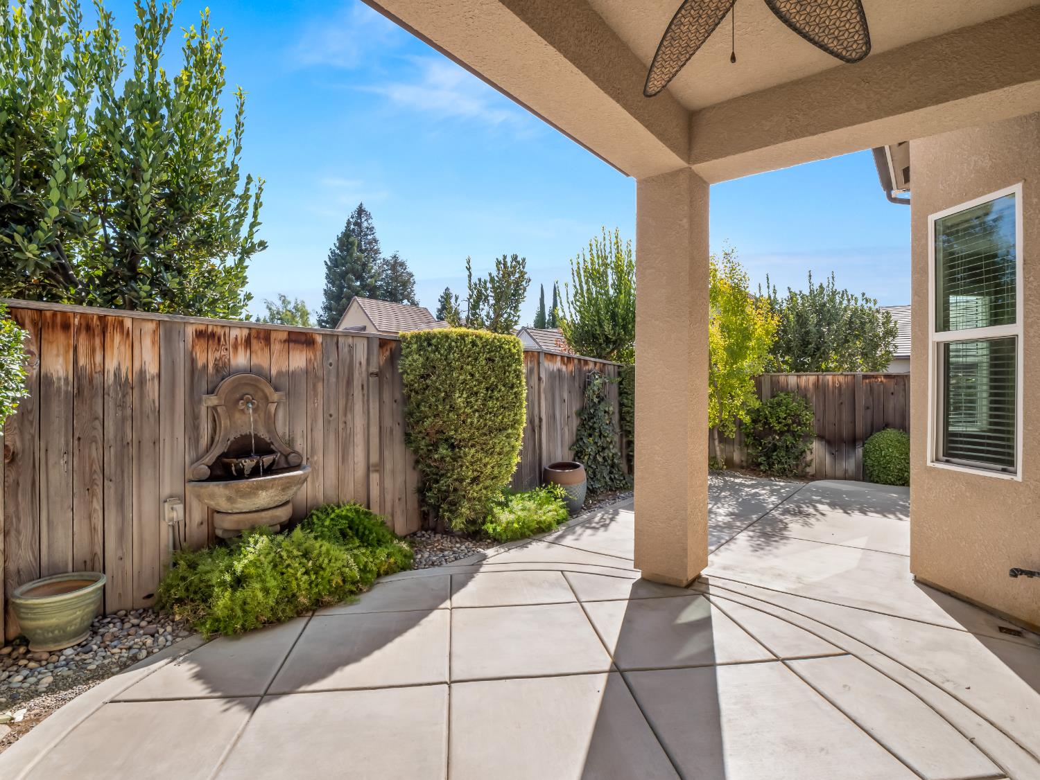 2181 W Juliet Way, Fresno, CA 93711
