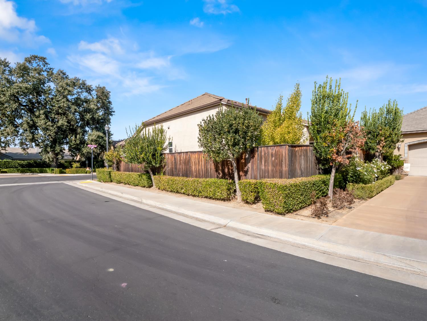 2181 W Juliet Way, Fresno, CA 93711
