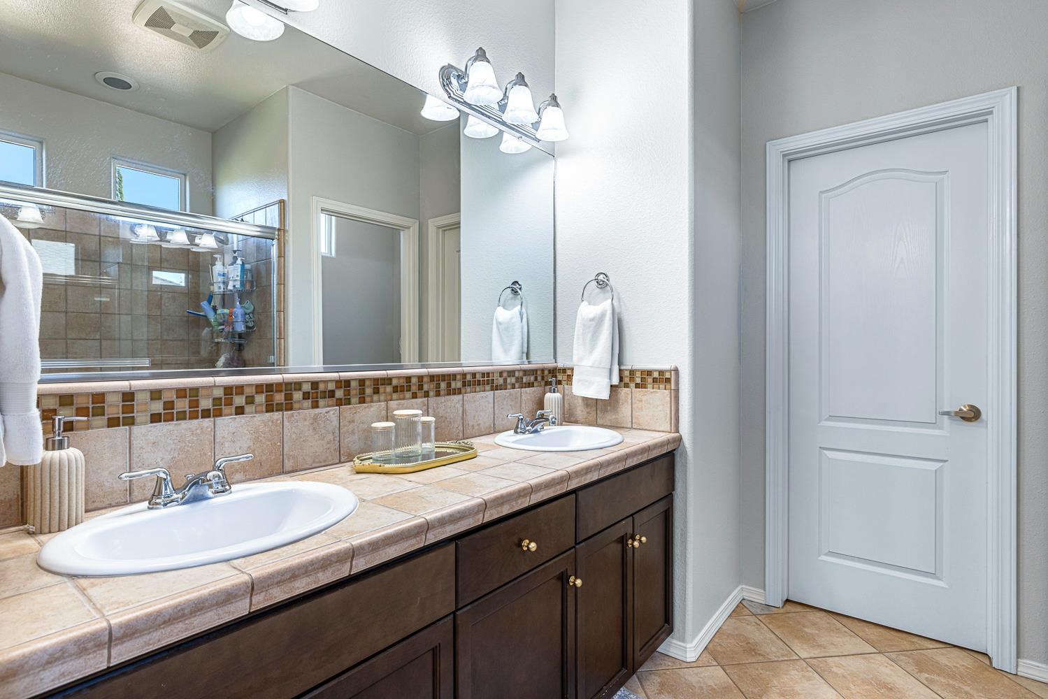 4001 Harlan Ranch Blvd, Clovis, CA 93619