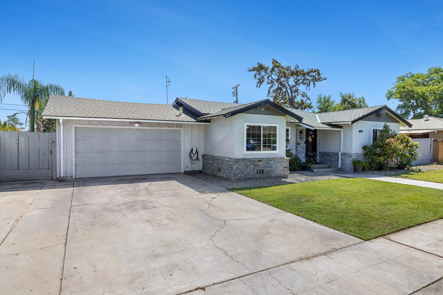 519 W Rialto Ave, Fresno, CA 93705