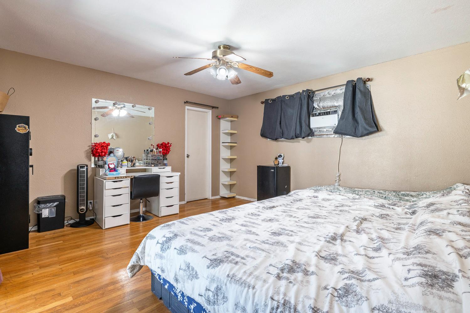 519 W Rialto Ave, Fresno, CA 93705