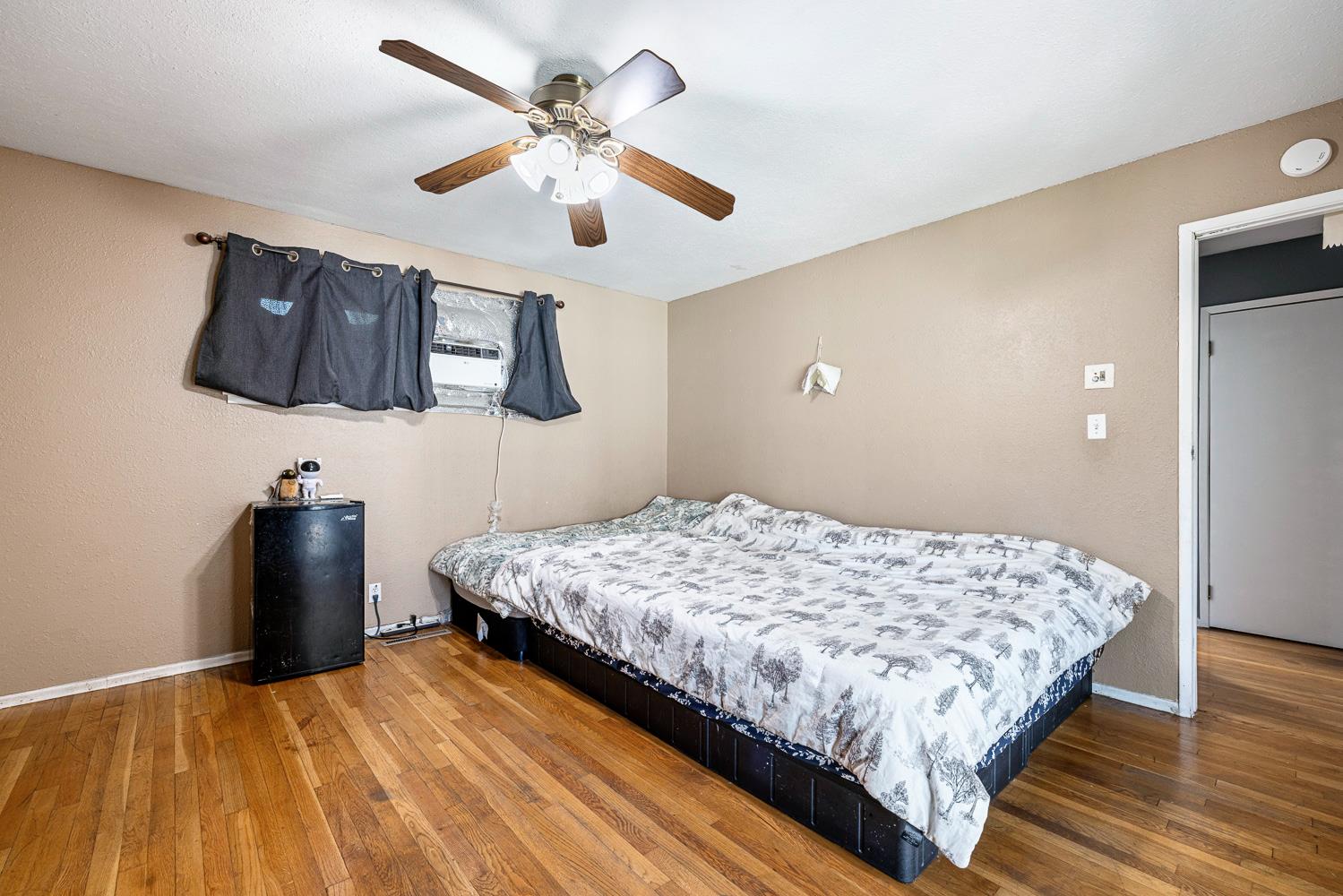 519 W Rialto Ave, Fresno, CA 93705