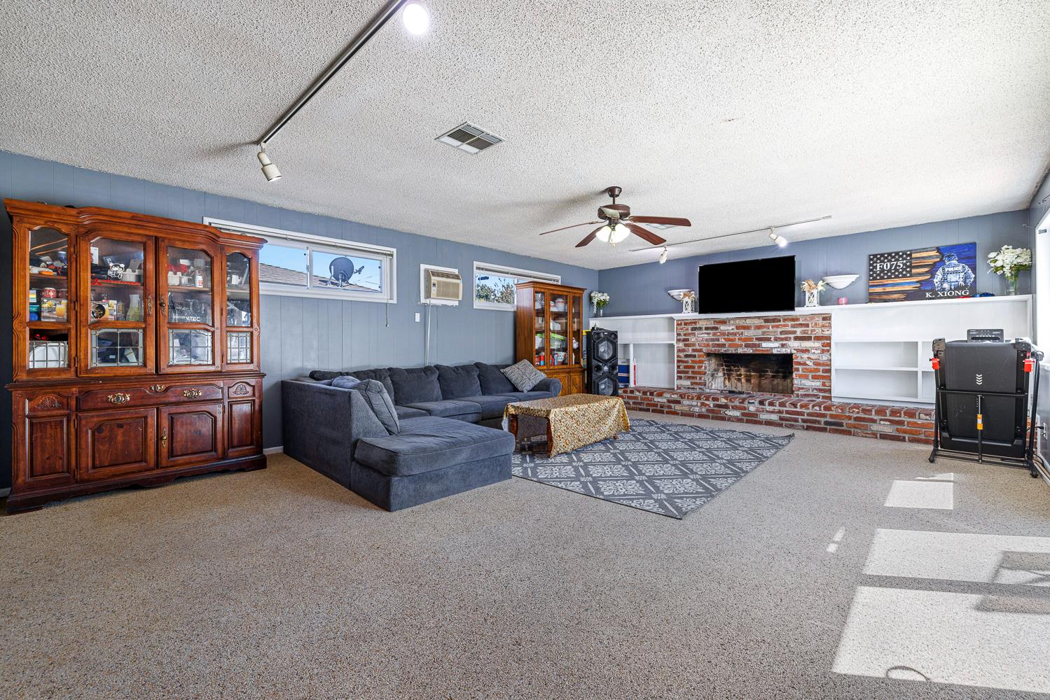 519 W Rialto Ave, Fresno, CA 93705