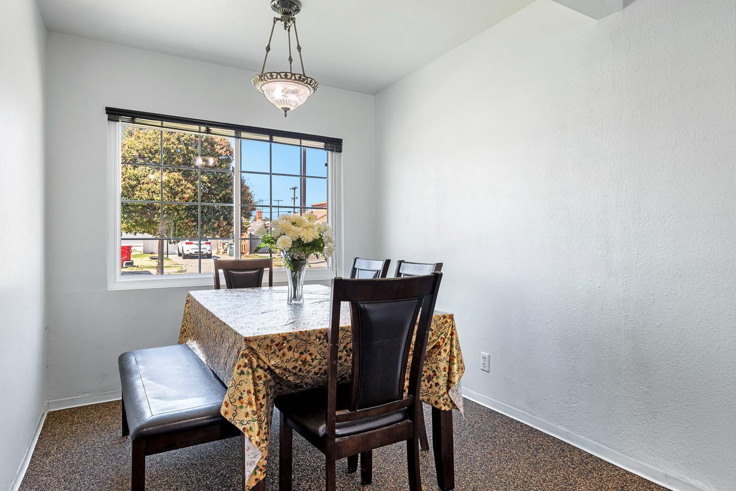 519 W Rialto Ave, Fresno, CA 93705