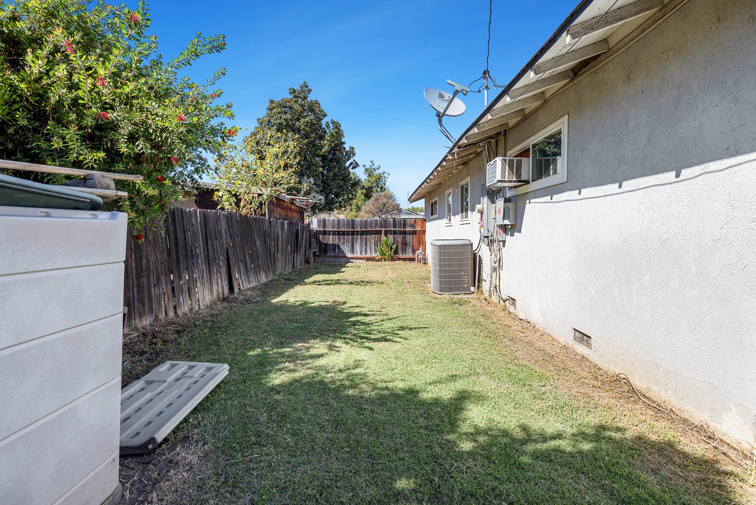 519 W Rialto Ave, Fresno, CA 93705