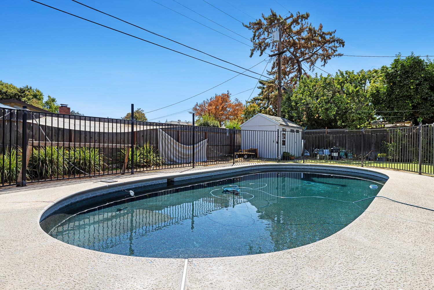 519 W Rialto Ave, Fresno, CA 93705
