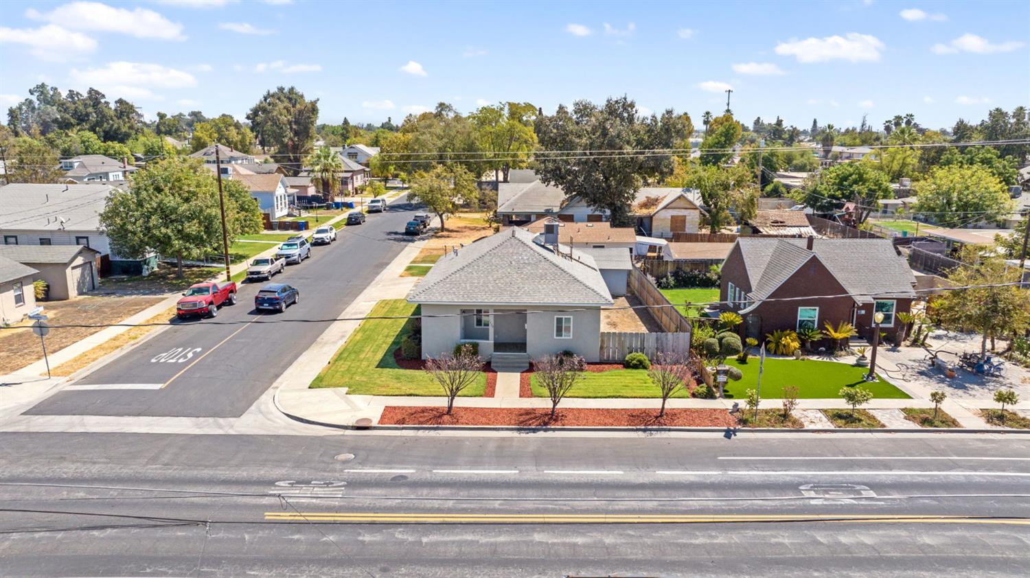 1229 N Redington St, Hanford, CA 93230