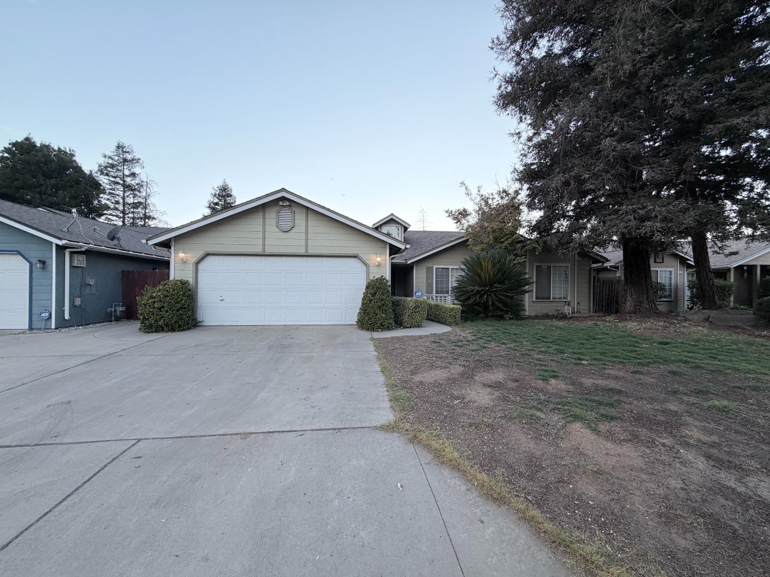 2253 N Katy Ave, Fresno, CA 93722