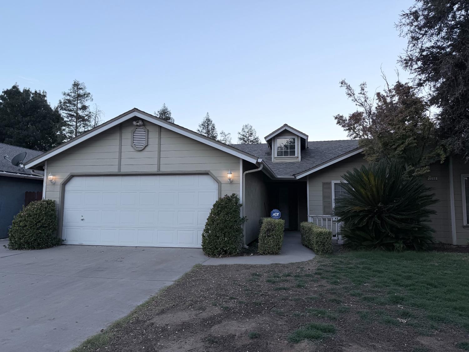 2253 N Katy Ave, Fresno, CA 93722