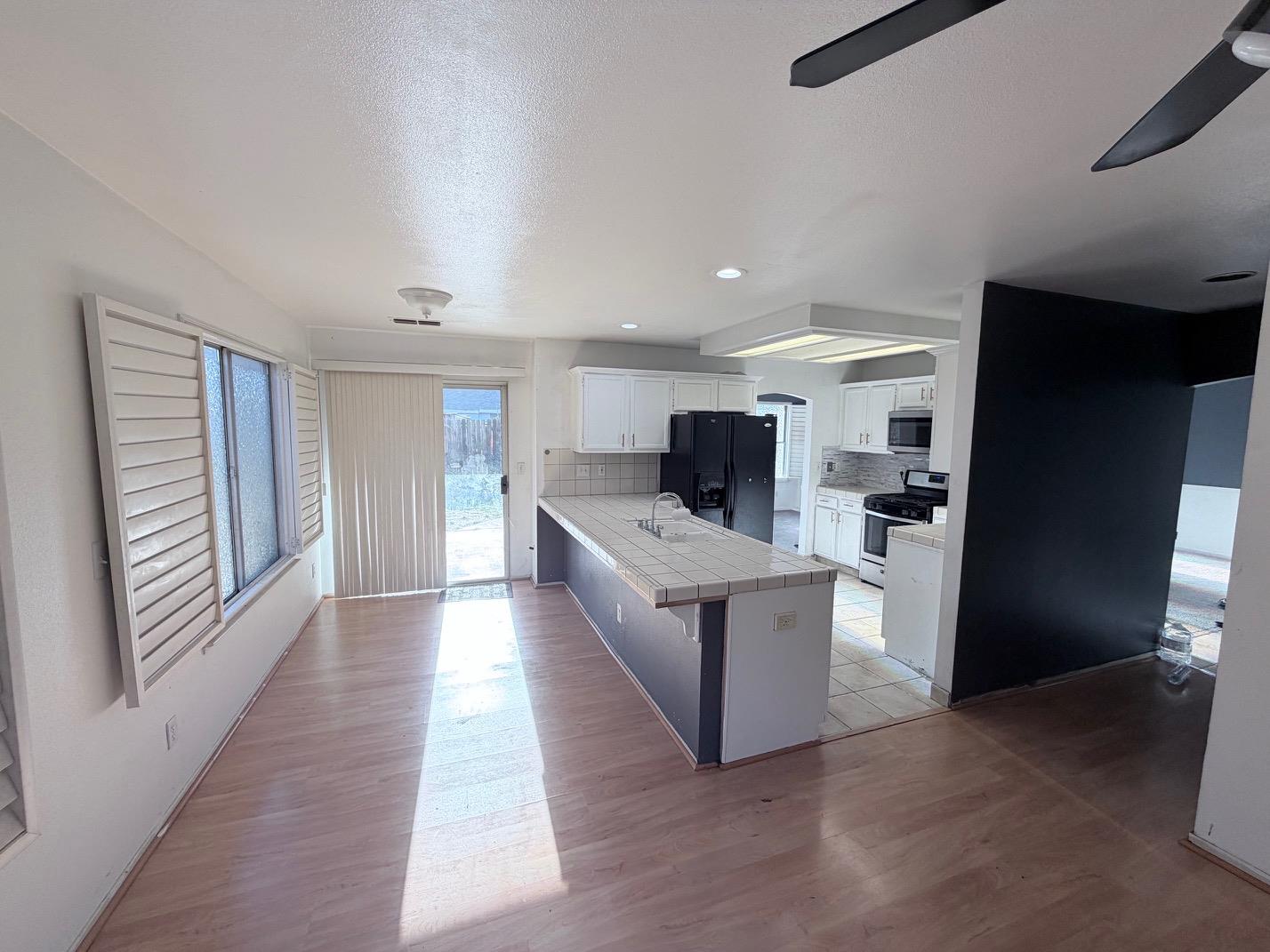 2253 N Katy Ave, Fresno, CA 93722