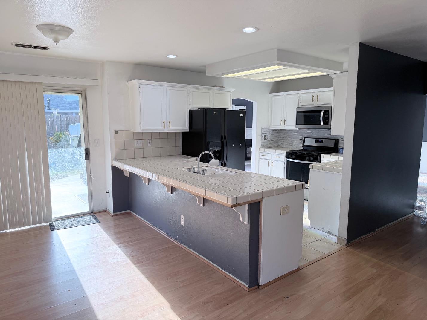 2253 N Katy Ave, Fresno, CA 93722