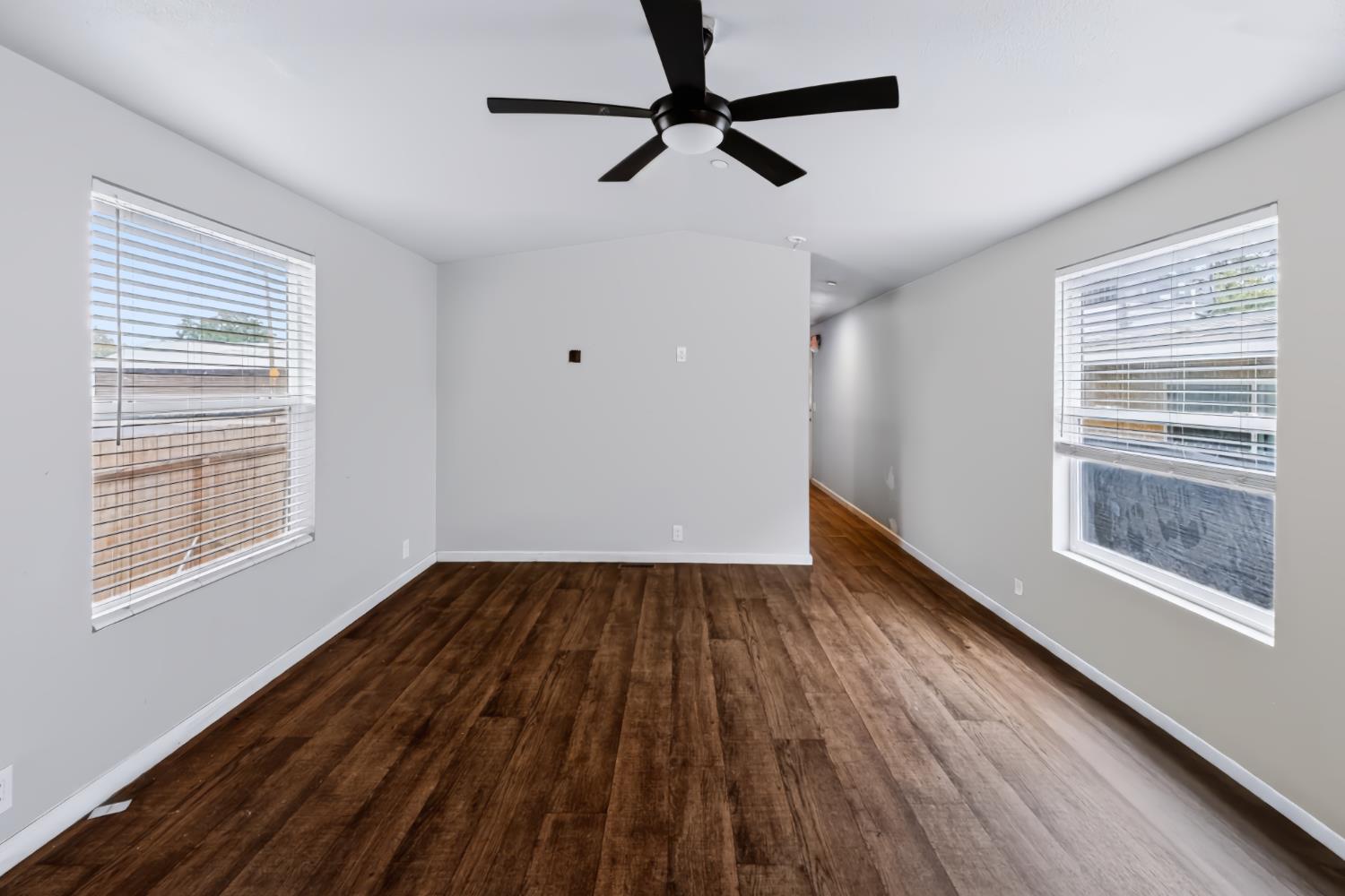 2206 E Tyler Ave, Fresno, CA 93701
