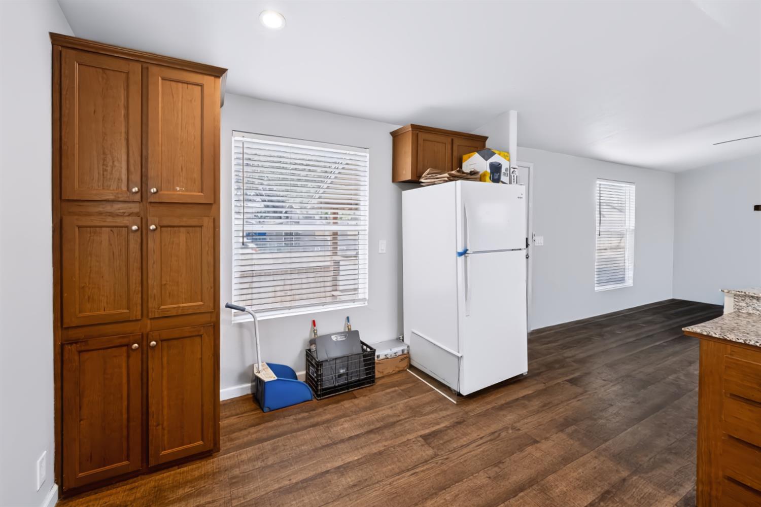 2206 E Tyler Ave, Fresno, CA 93701