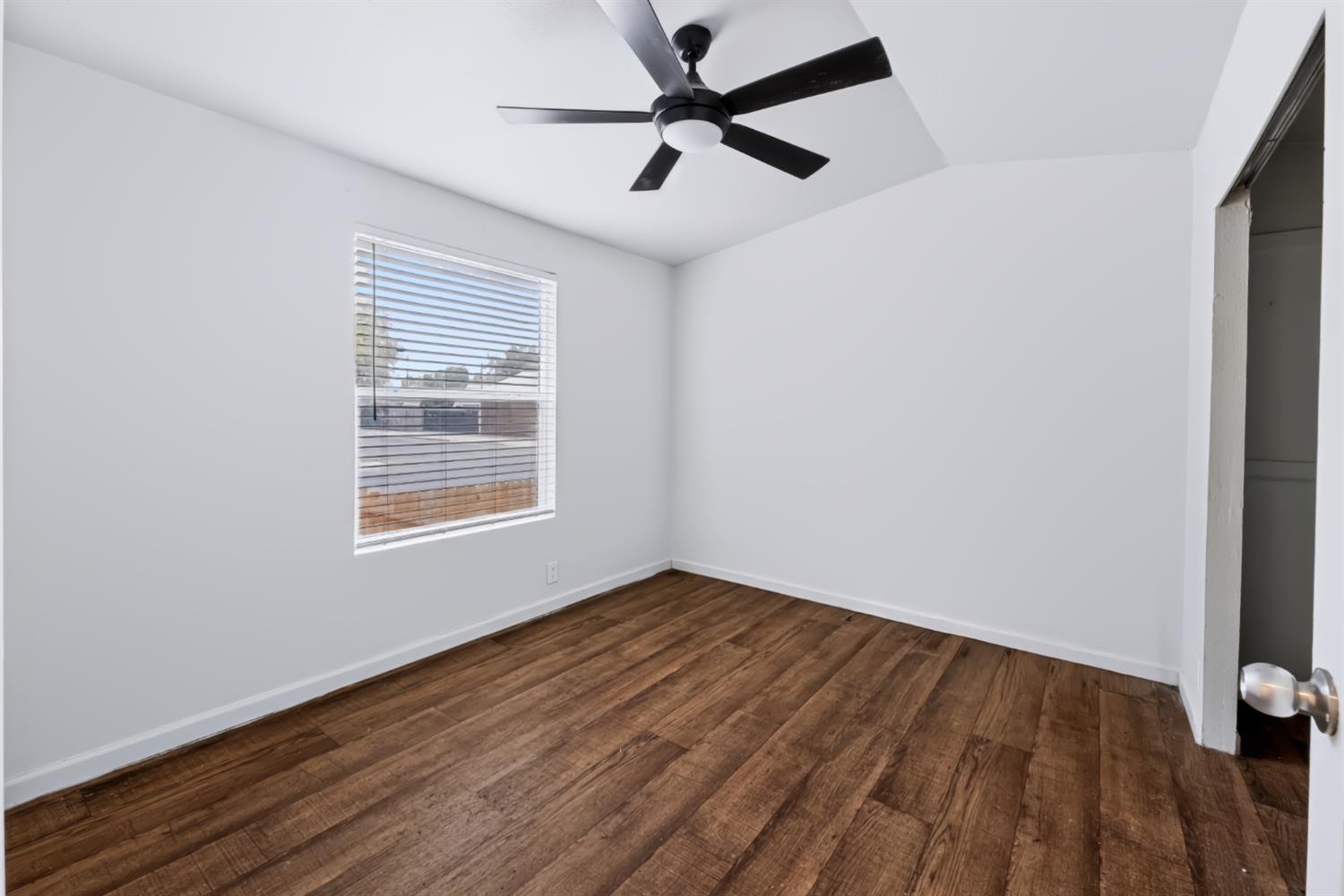 2206 E Tyler Ave, Fresno, CA 93701