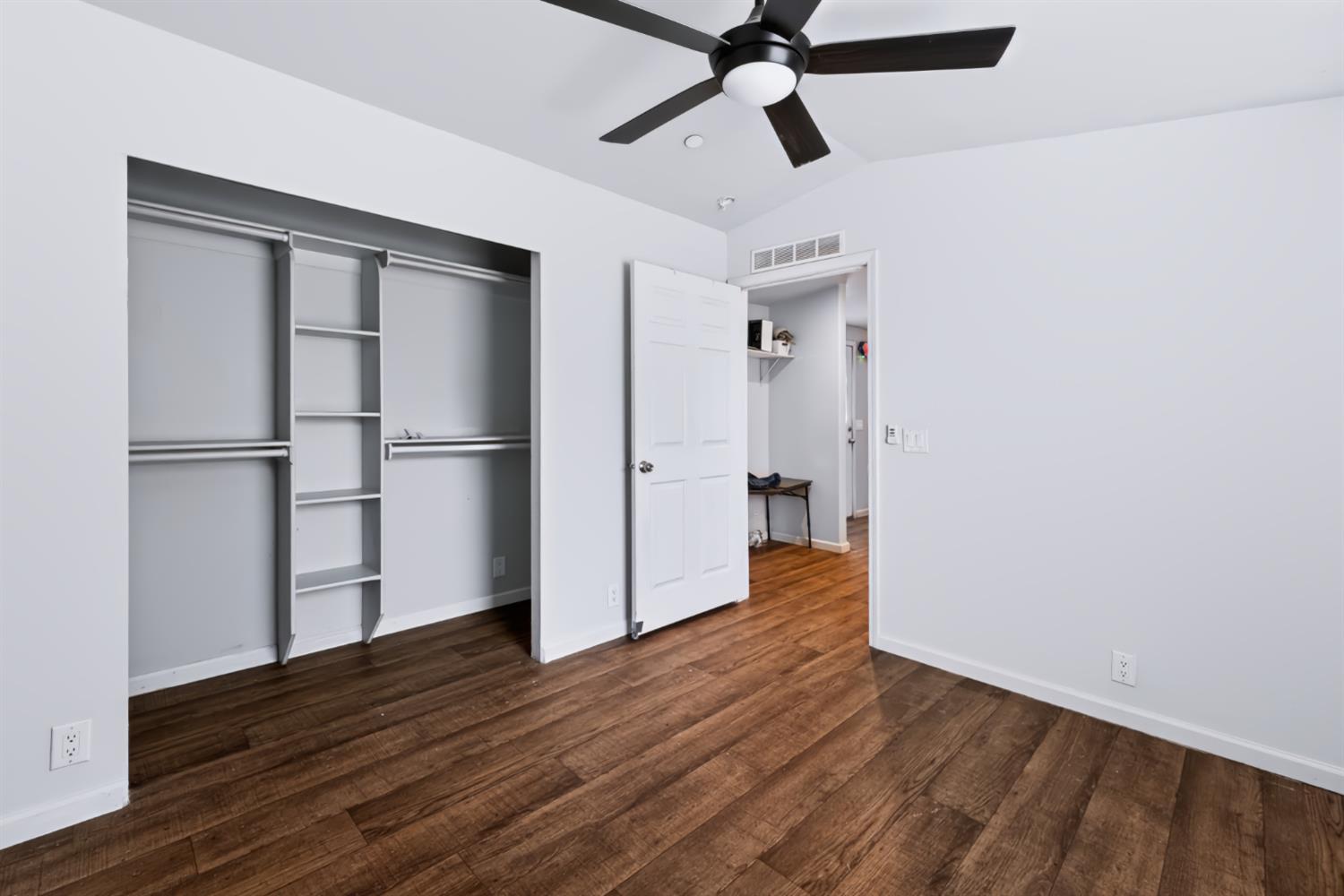 2206 E Tyler Ave, Fresno, CA 93701