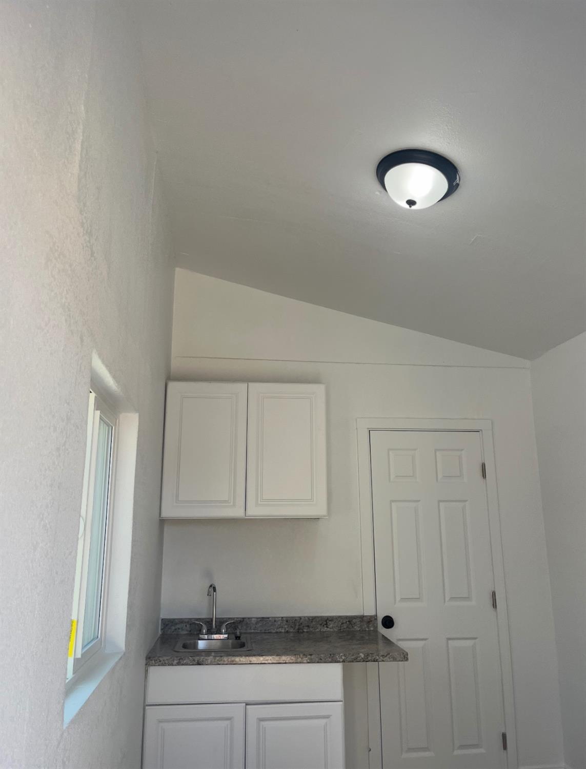 2206 E Tyler Ave, Fresno, CA 93701