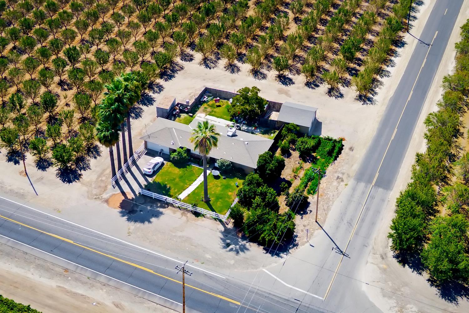 1499 E Manning Ave, Fresno, CA 93725