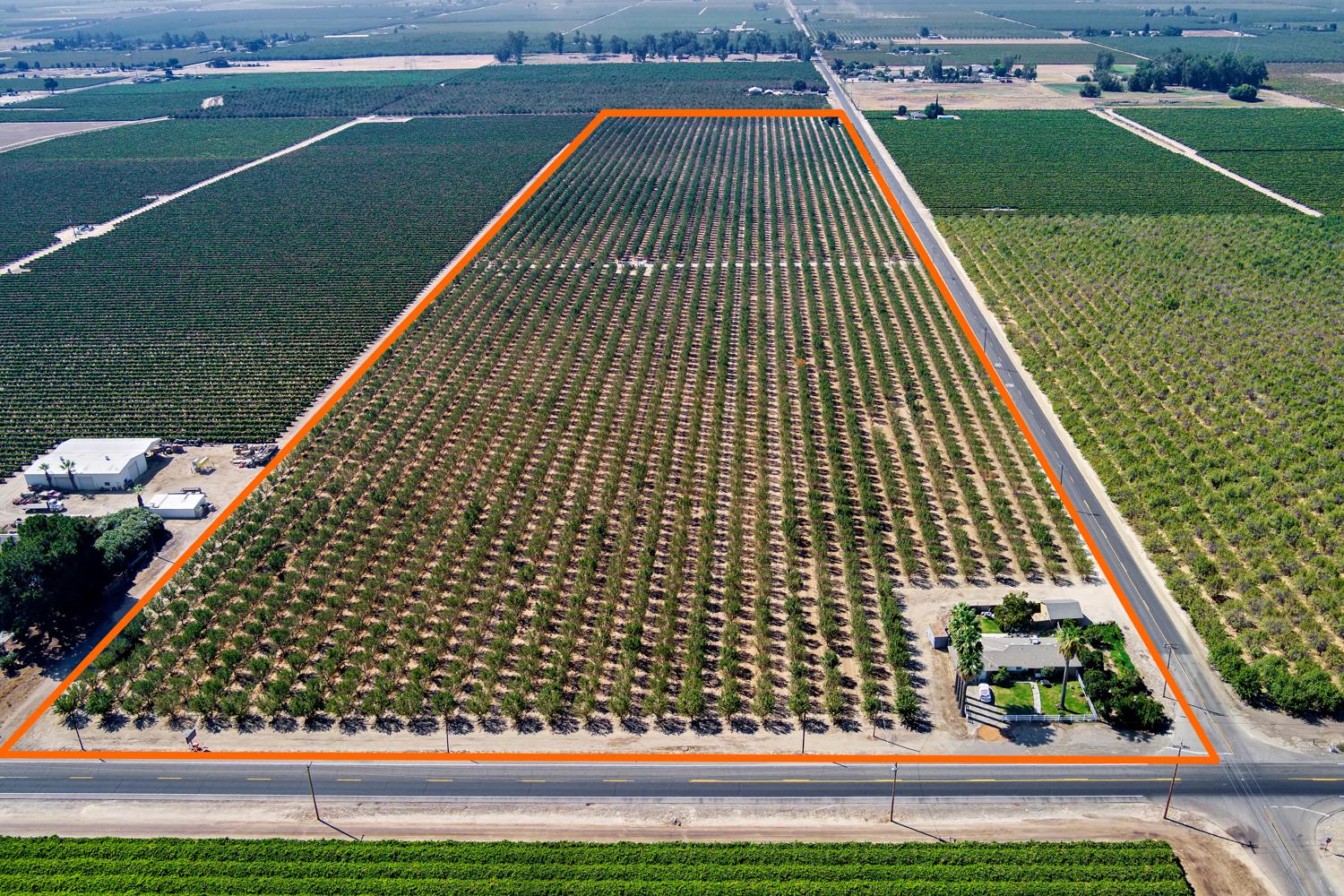 1499 E Manning Ave, Fresno, CA 93725