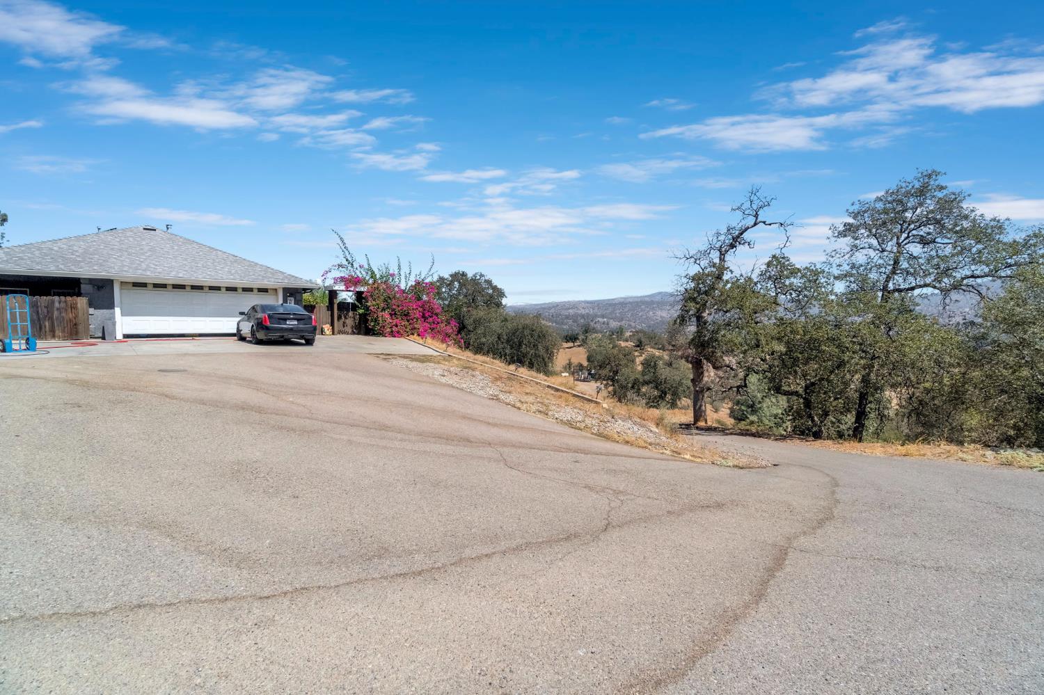 33686 NE Global Pl, Coarsegold, CA 93614