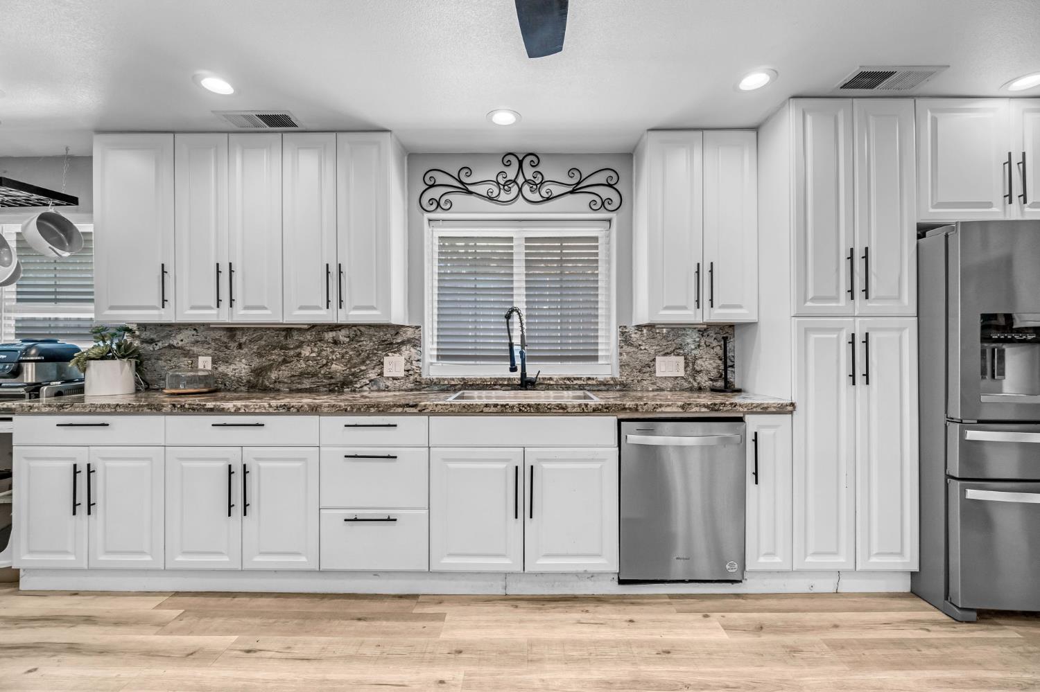 33686 NE Global Pl, Coarsegold, CA 93614