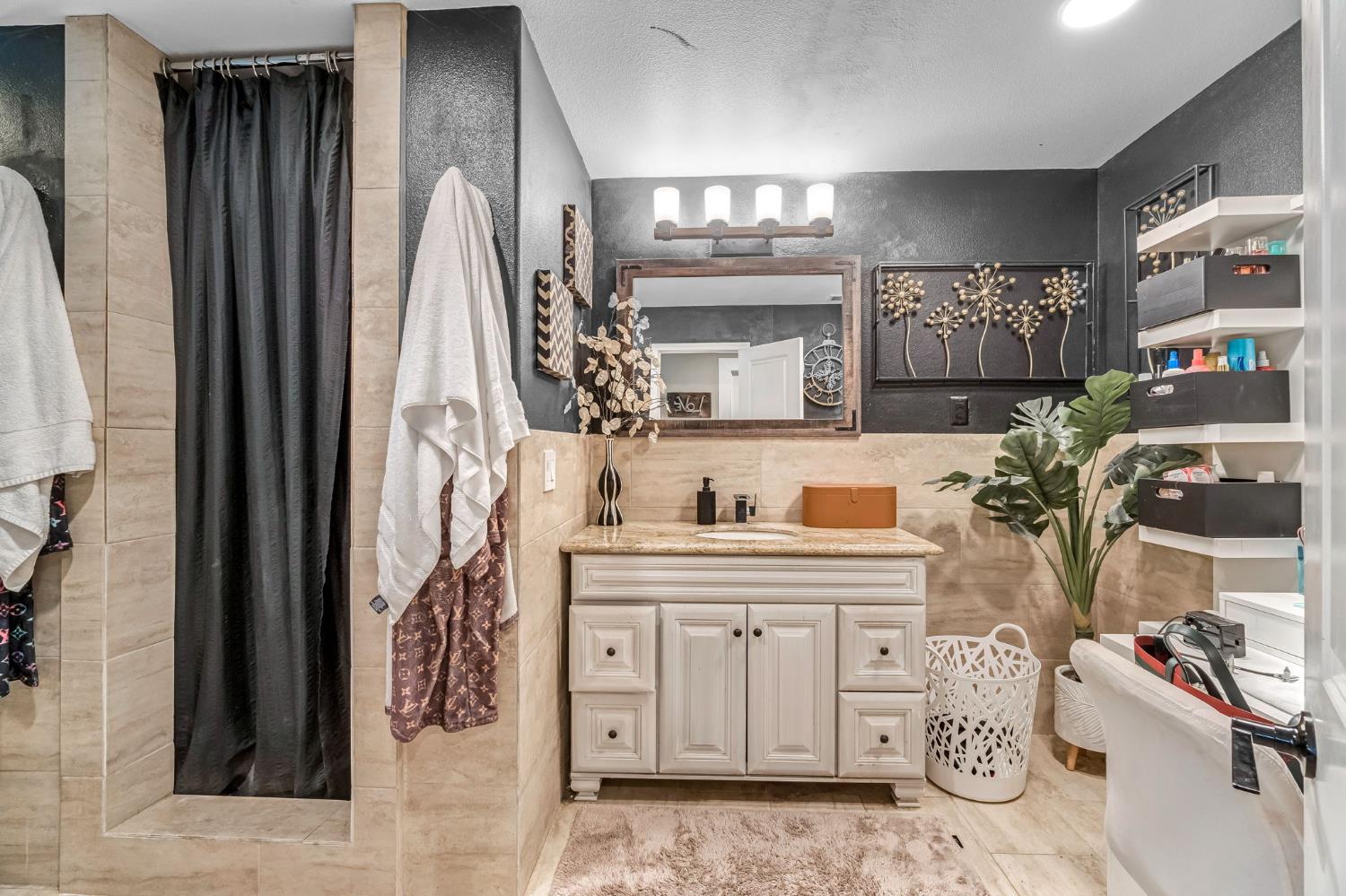 33686 NE Global Pl, Coarsegold, CA 93614